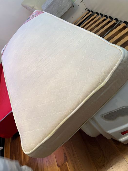 Vand pat copii tip masina !