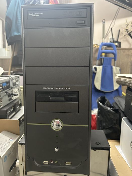 Домашен компютър за части