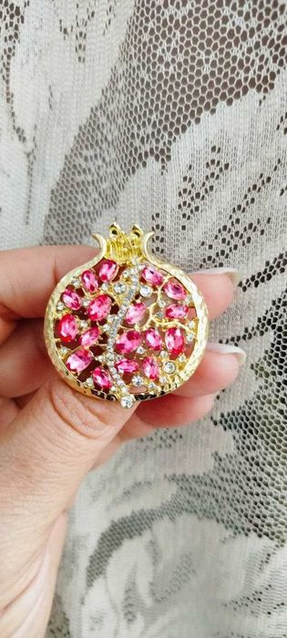 Брошь отличного качества