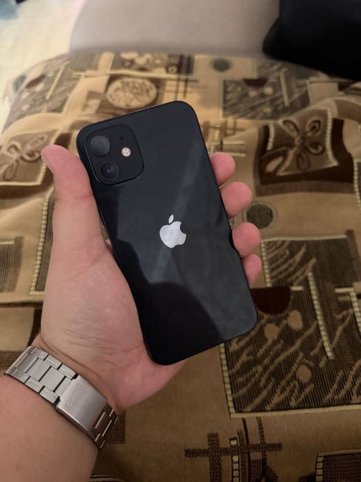 Продам iphone 12