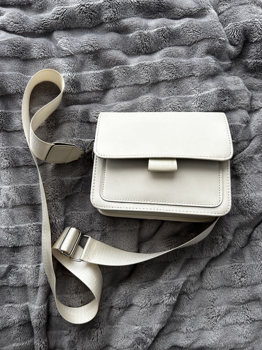 Панталони, чанти и якета