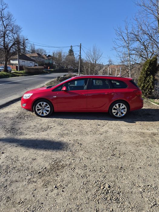 Opel astra J an 2012  motorină