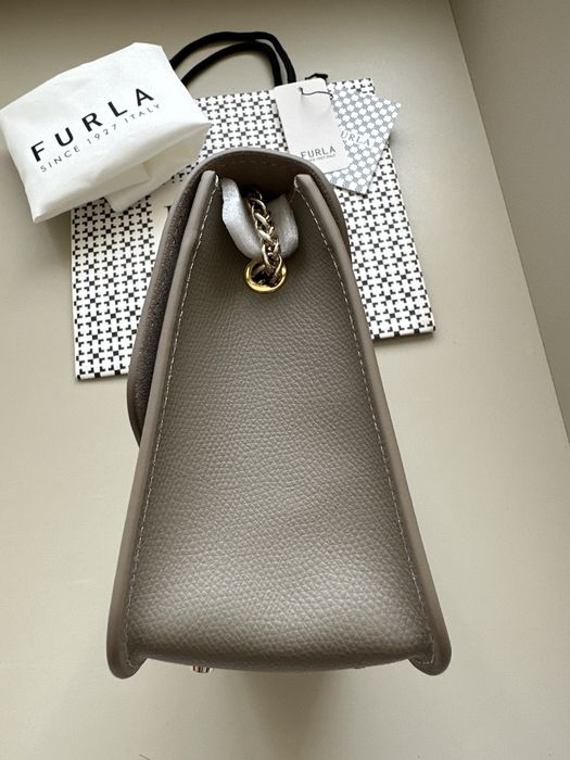 Дамска чанта Furla Metropolis 21см в сив цвят