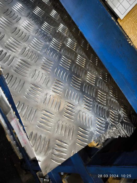 Листы алюминиевые рифлёные