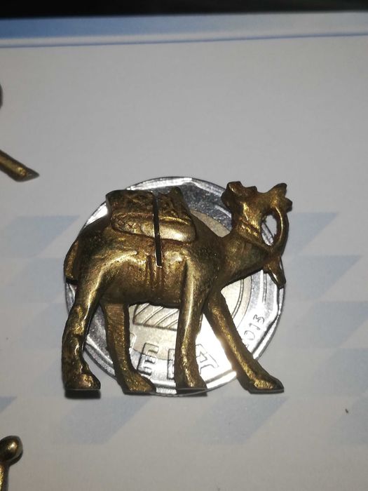 Бронзови фигурки