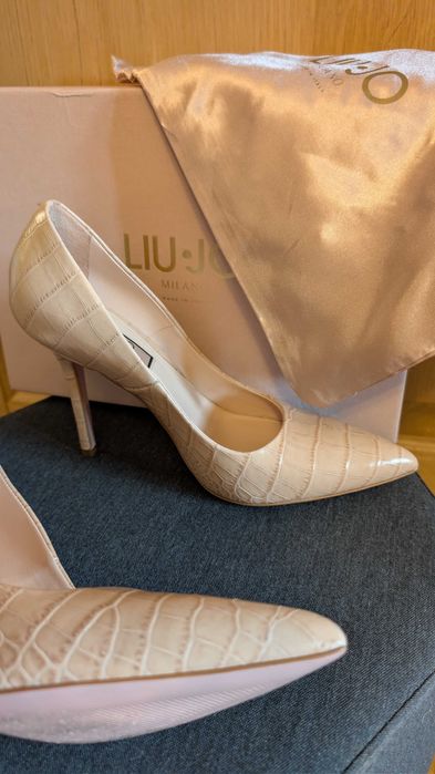 Pantofi Lui Jo, Nude, mărime 38 aproape noi