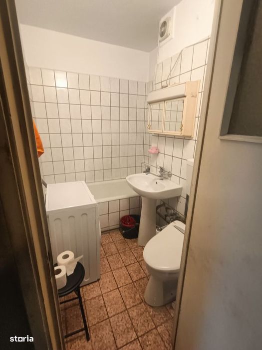 Apartament 3 camere pretabil investitie zona Victoriei liceul Tonitza