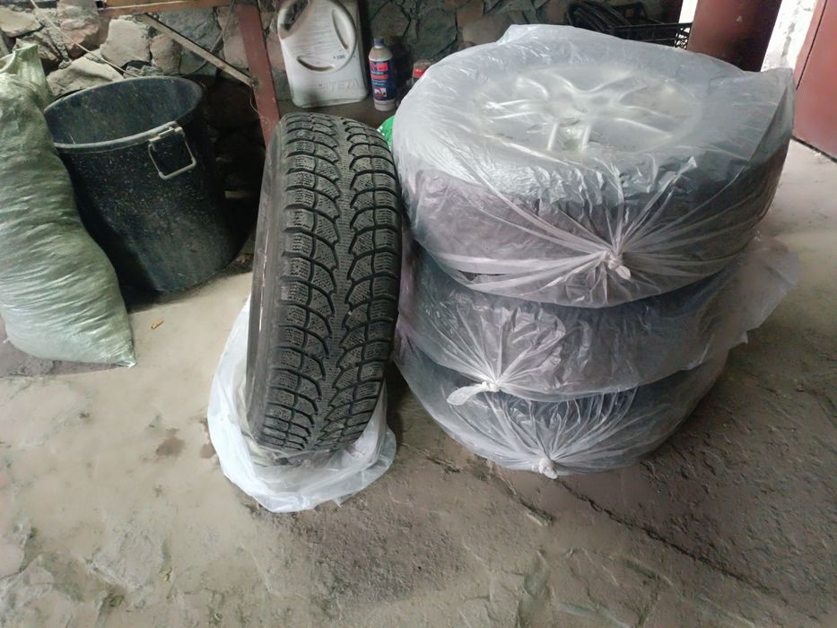 комплект шин Imperial с дисками land rover