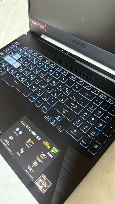 Как новый Игравой Asus notebook  16 gb/512 SSD VGA-4 gb sotiladi