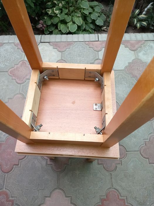 Продам табуретки деревянные.