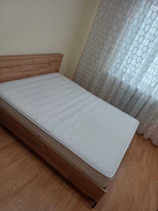 Кровать с матрацем 170х2