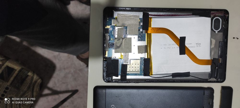 Планшет не рабочий.