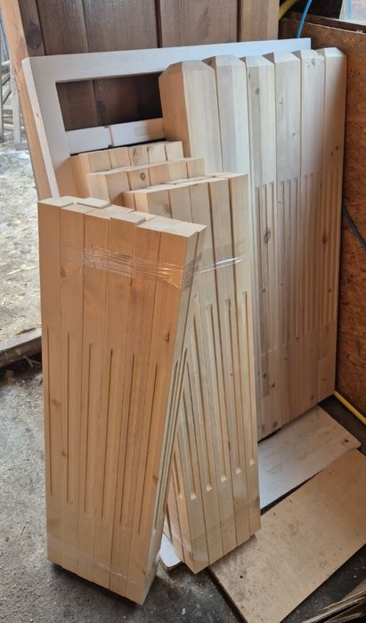 Столярный цех изготовит столбы, балясины,перила итд.