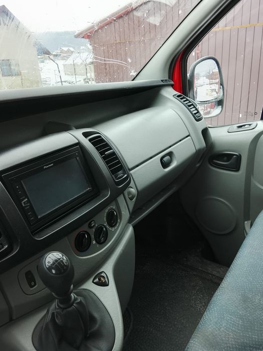 Vând Nissan Primastar