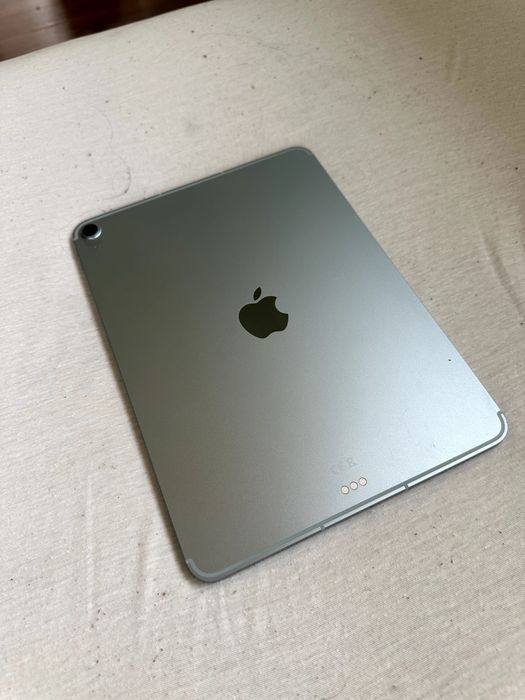 iPad Air M3 512gb заключен, версия 26.0.1