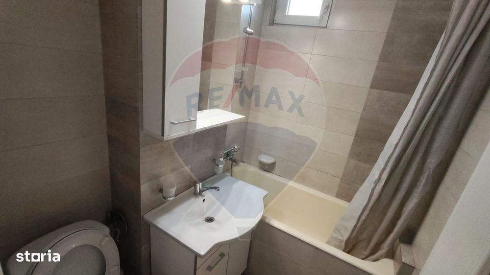 Apartament 2 camere de inchiriat,ultracentral, jud.Hunedoara