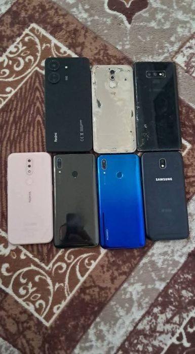 Vand toate au displayu spart