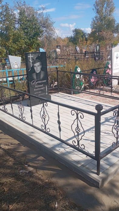 Памятник под ключ в Астане