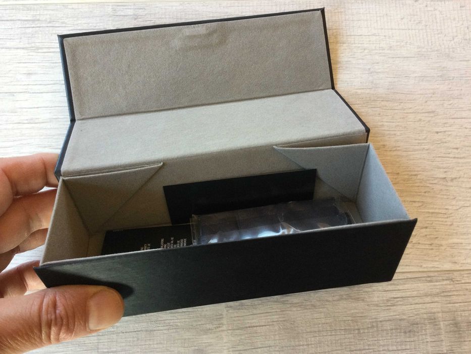 НОВА 100 % оригинална черна кутия калъф за очила PORSCHE DESIGN