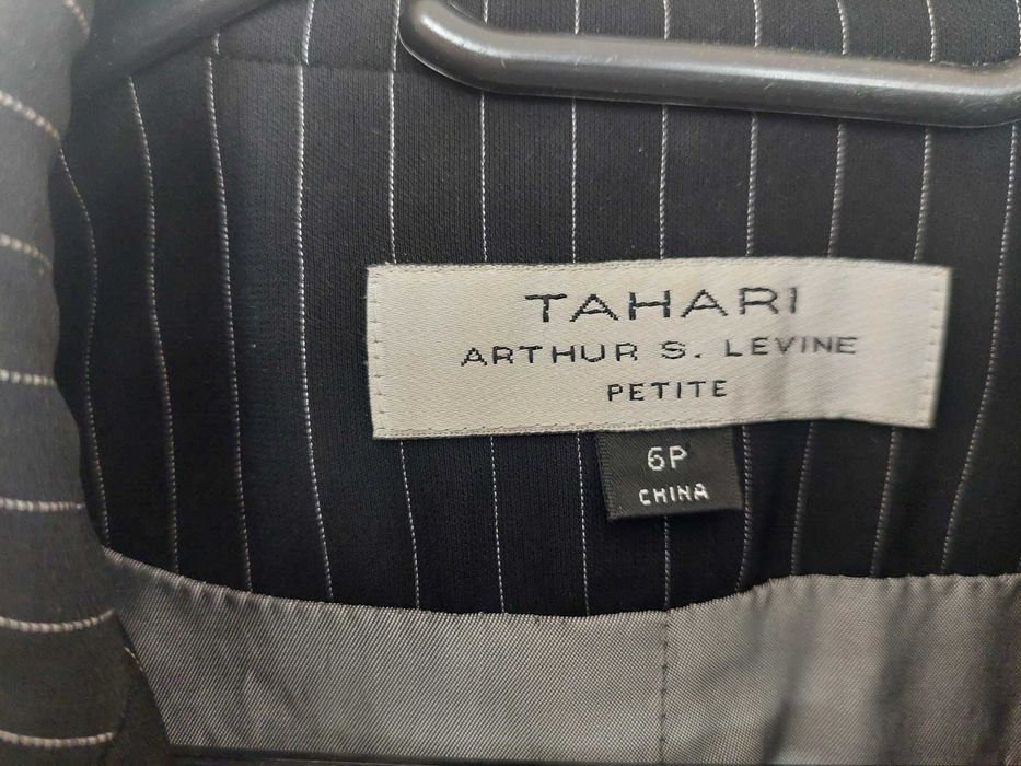 Дамско сако TAHARI