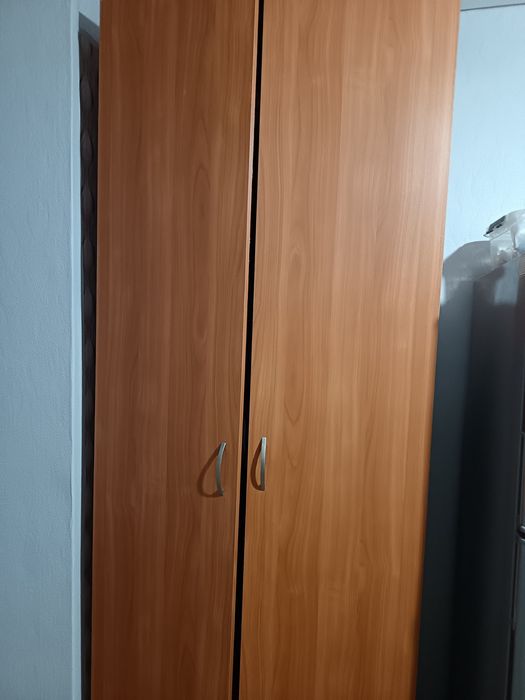 Продам плательный шкаф