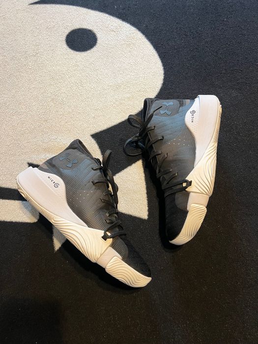 Under Armour Anatomix Spawn Mid 'Black'