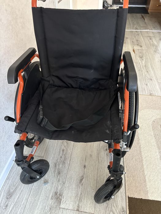 Продается инвалидная коляска