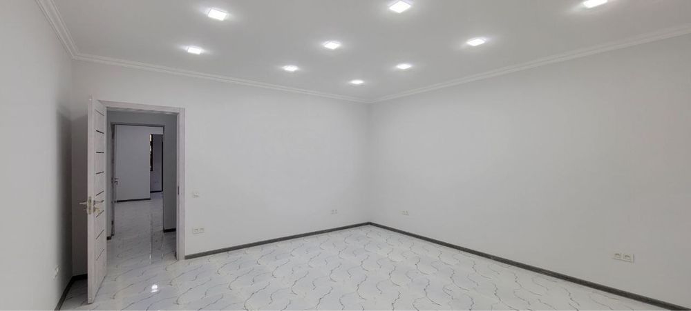 Офис салон магазин метро Ойбек 84 кв м