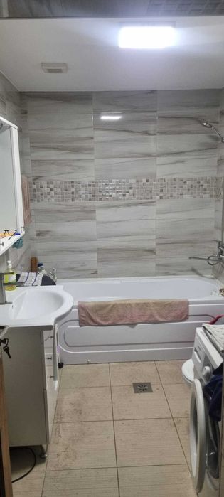 Casa recent renovata, izolata cu incalzire centrala