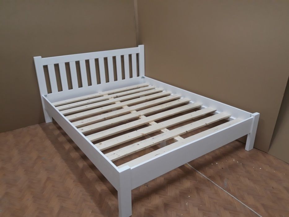 TRANSPORT GRATUIT.Pat din lemn masiv.Cod 203
