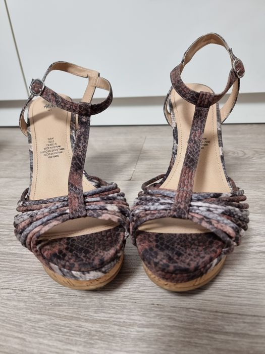 Sandale dama cu platforma H&M