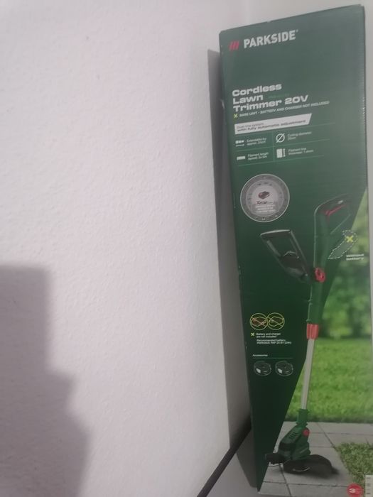 Trimer pentru gazon cu acumulator