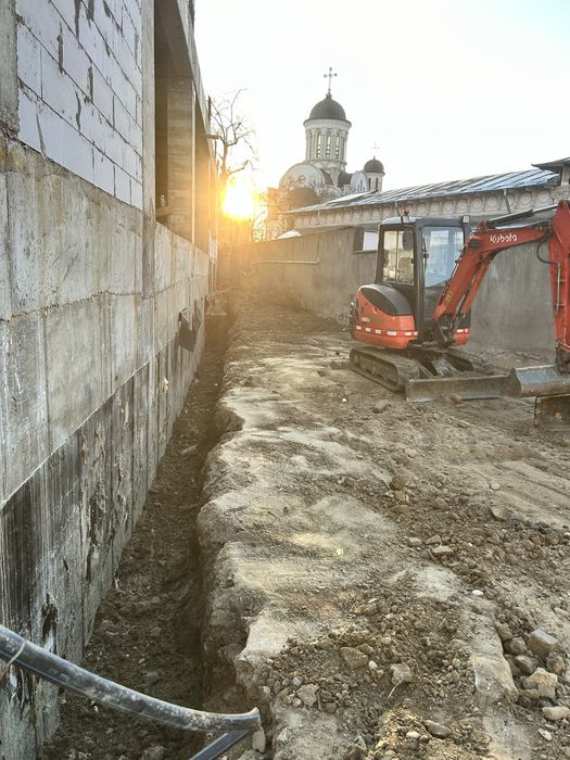 Prestez servicii miniexcavator