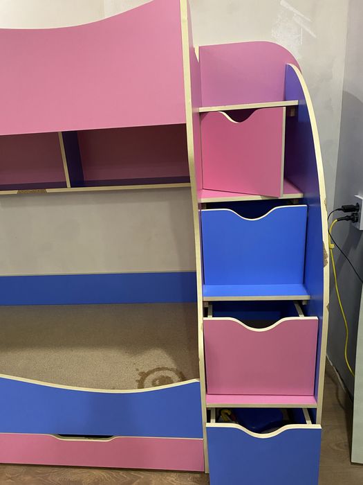 Продам гарнитур .