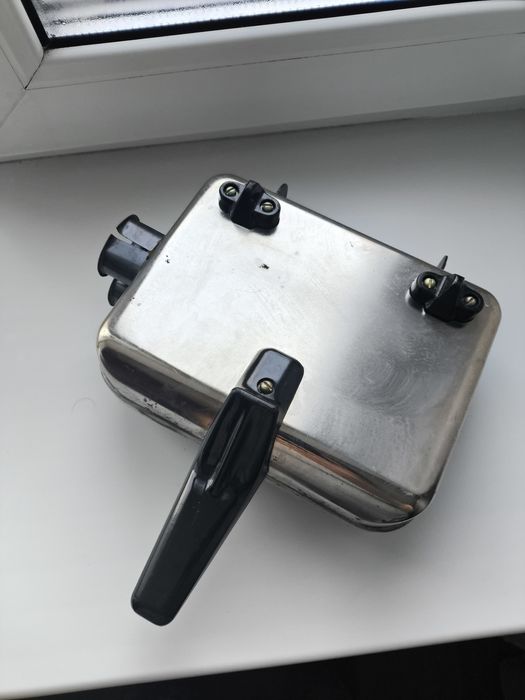 Эл.вафельница новая