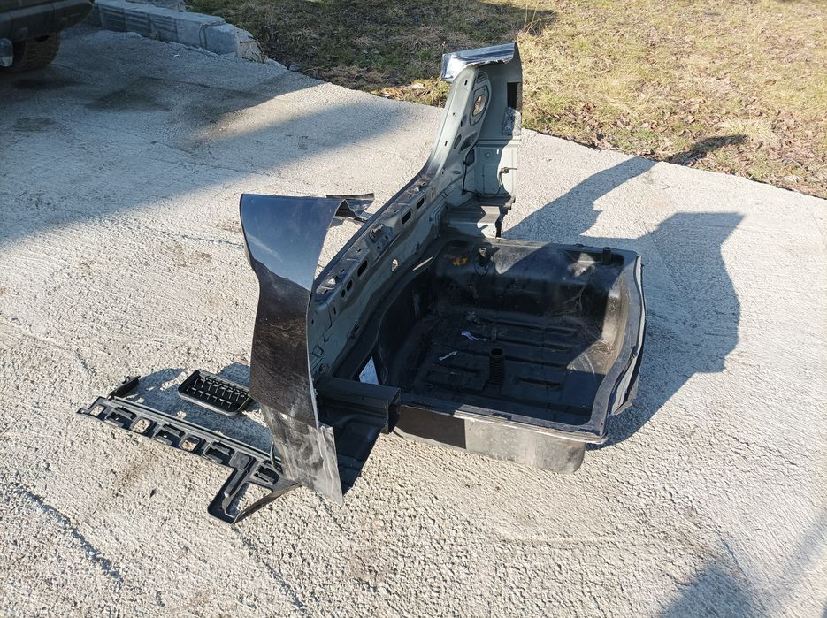 Panou fusta spate cu locas roată de rezervă Vw Passat B6 berlina