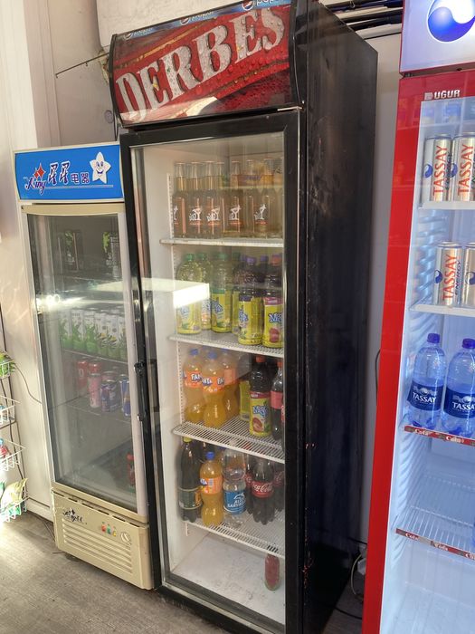 Витринный холодильник