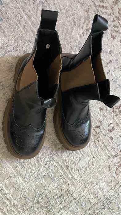 Продам кожанные ботинки