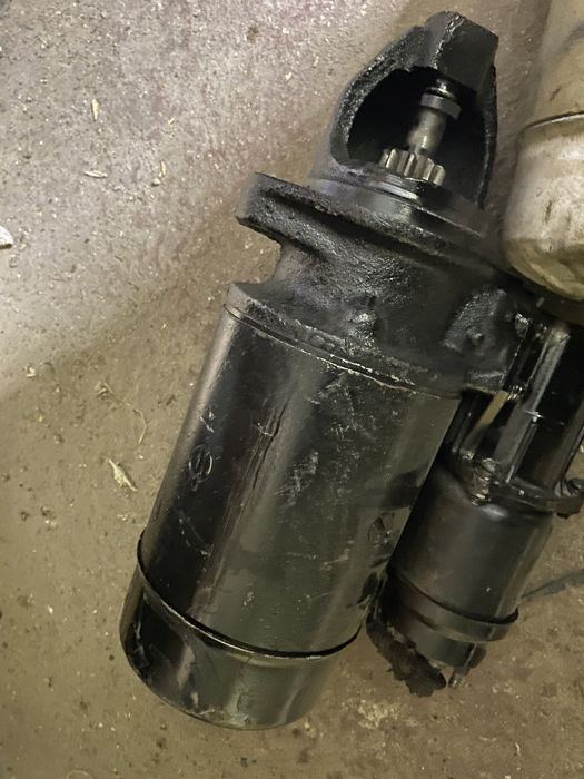 Продам два стартера газ 53