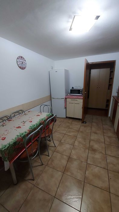 Inchirie apartament 2 camere .