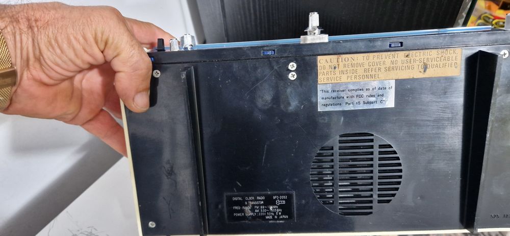Radio cu ceas Flip,vintage Nemco  9FC-2052