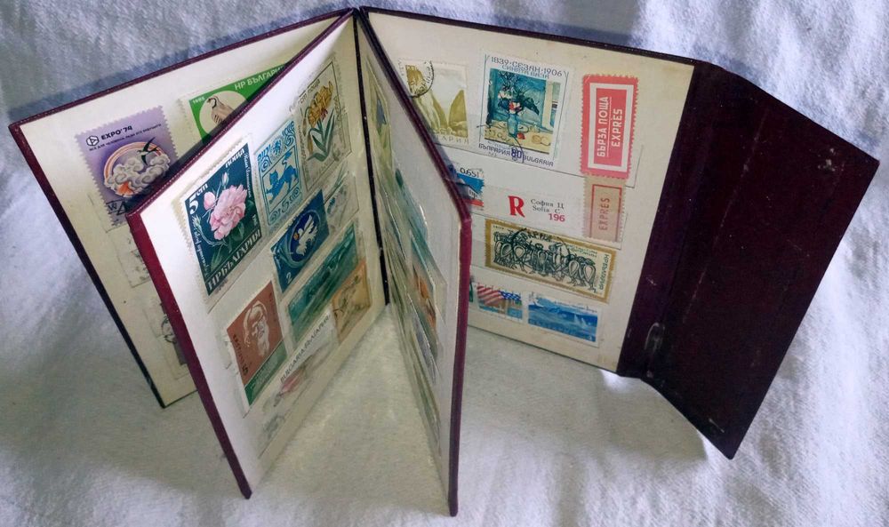 Албум с марки. 6 страници