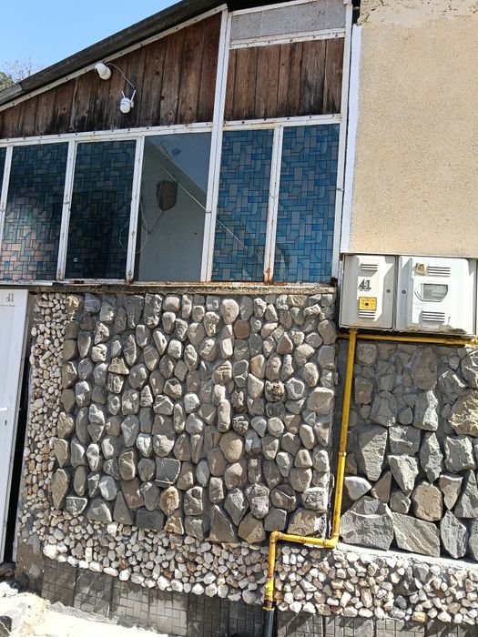 Casă de închiriat