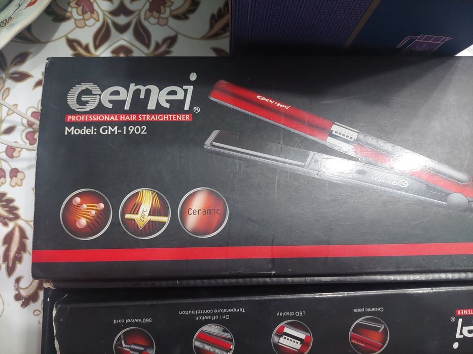 Утюг для волос gemei