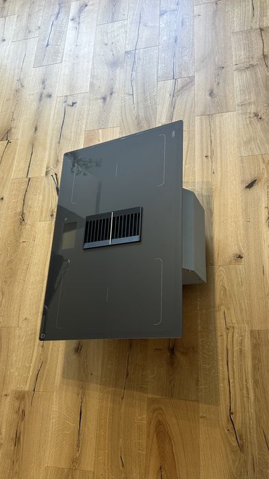 Nou Plita cu hota integrata