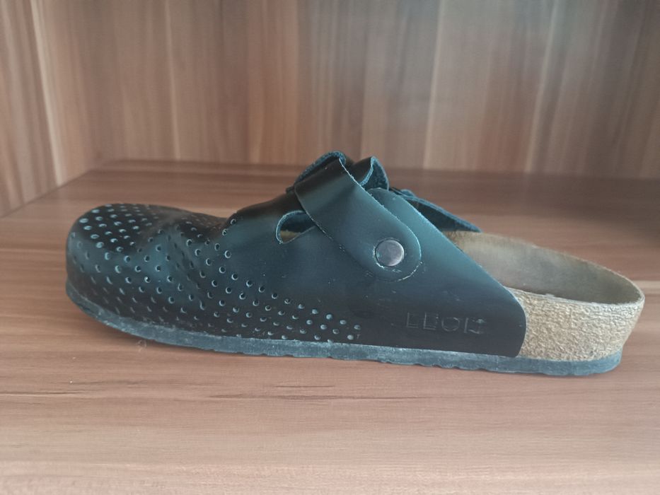 Продам женскую обувь