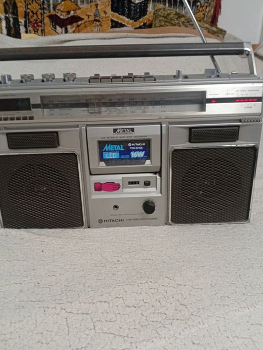 Radio caset Hitachi TRK 8210  Japan