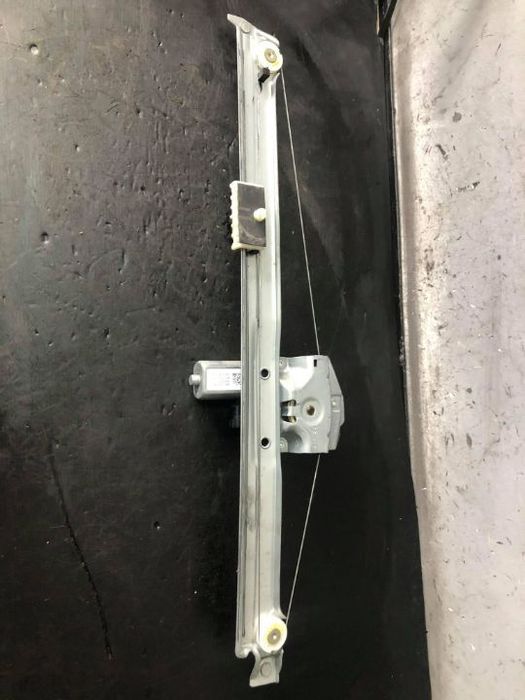 macara cu motoras  usa dreapta fata renault trafic 3  nissan nv300 opel vivaro b