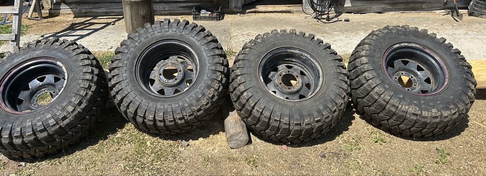 Anvelope Maxxis Trepador cu jantele: lt325/75/16 - 35/12.50 -16 lt, dotuyh9