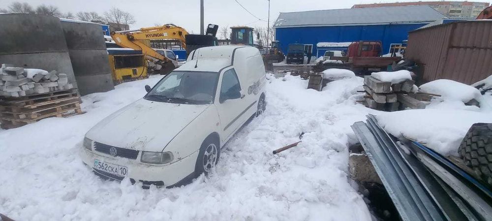 Volkswagen Caddy 1998 г.